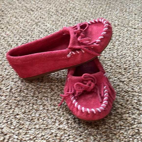 Minnetonka Moccasins VGUC - Sz 13 - Picture 2 of 3